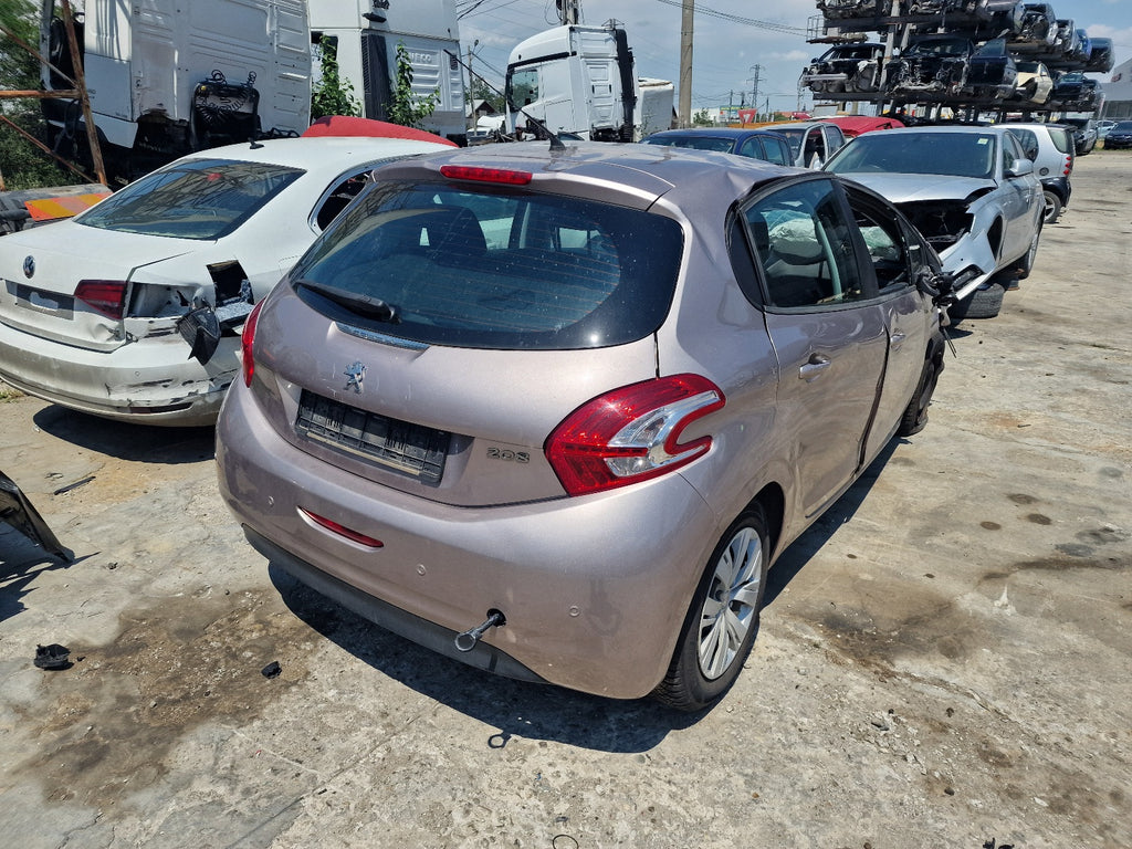 Dezmembrari Peugeot 208, 1.2S, an 2012 HM01
