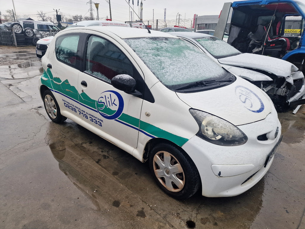 Dezmembrari Toyota Aygo 1.0S, an 2011, 1KR-FE