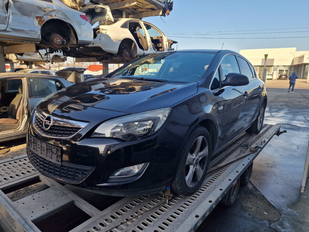 Dezmembrari Opel Astra J, 2.0 d, an 2011, A20DTH