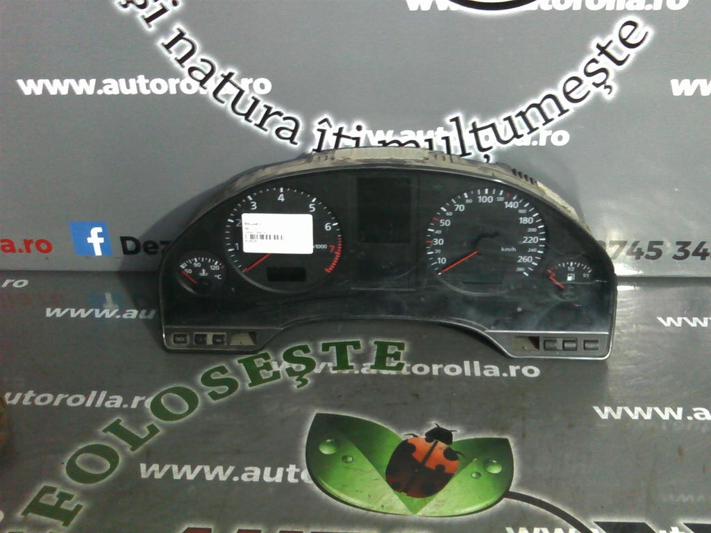 ceas bord Audi A8