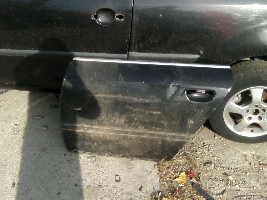 fata usa stanga spate Audi A6, an 2002