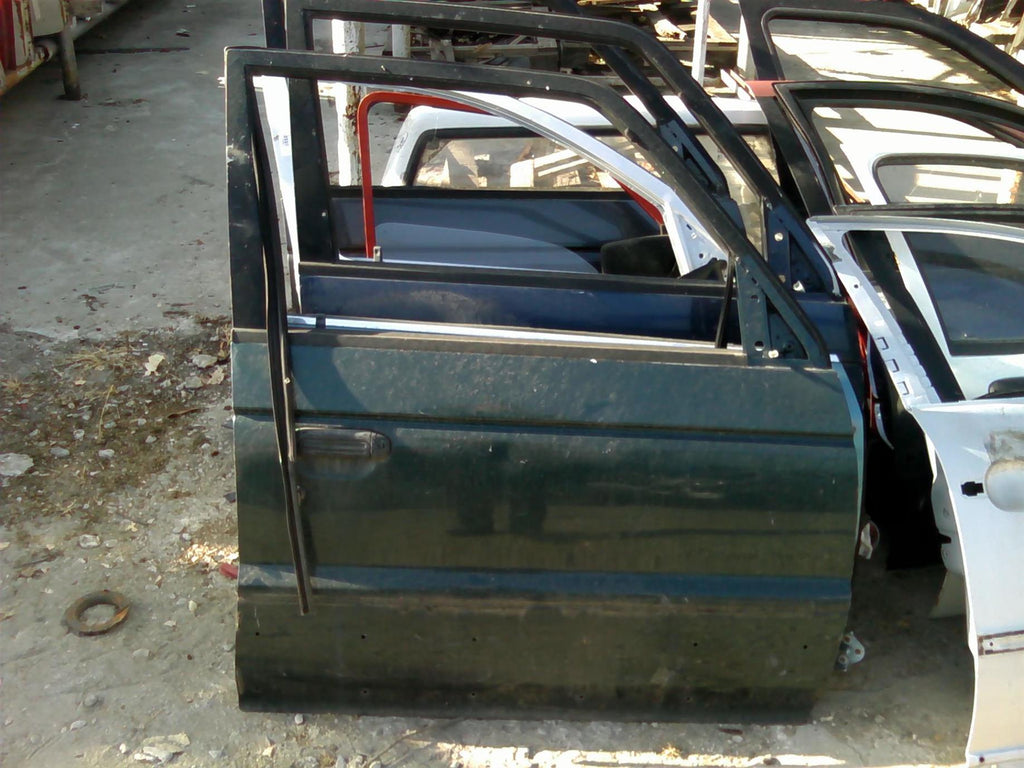 usa dreapta fata goala Mitsubishi Pajero 2