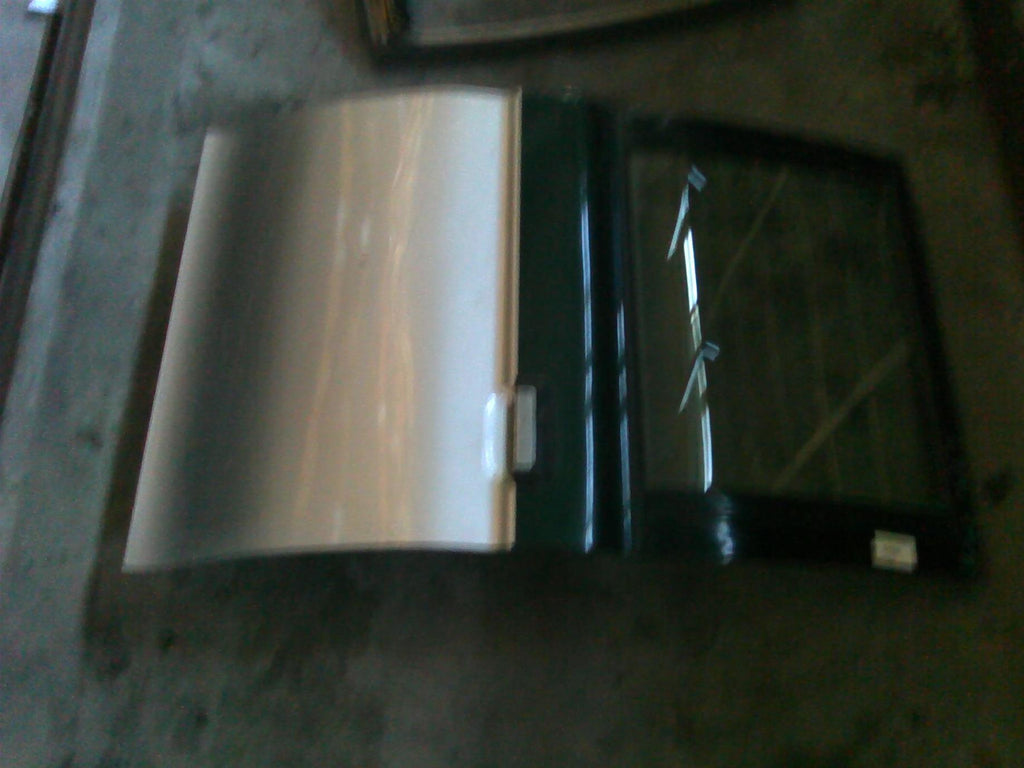 usa stanga spate completa Mitsubishi L200, an 2003