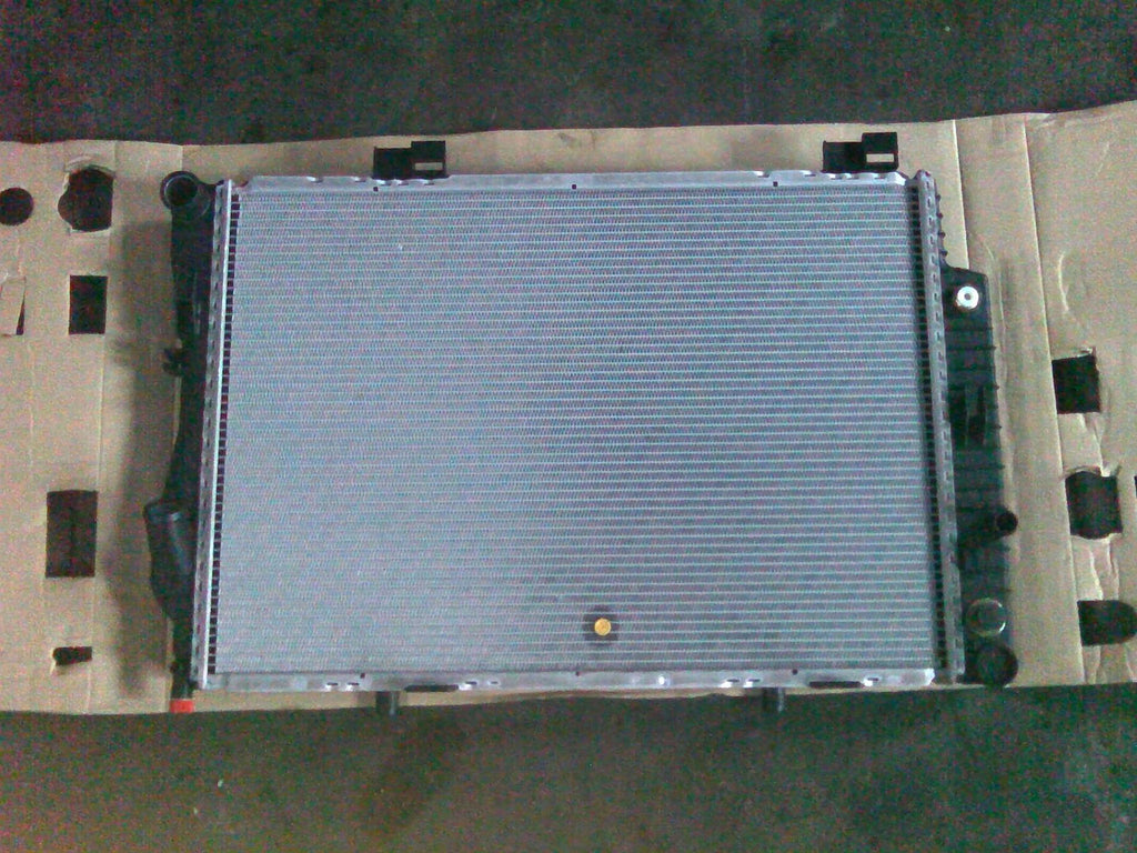 radiator apa nou Mercedes Cclass W202