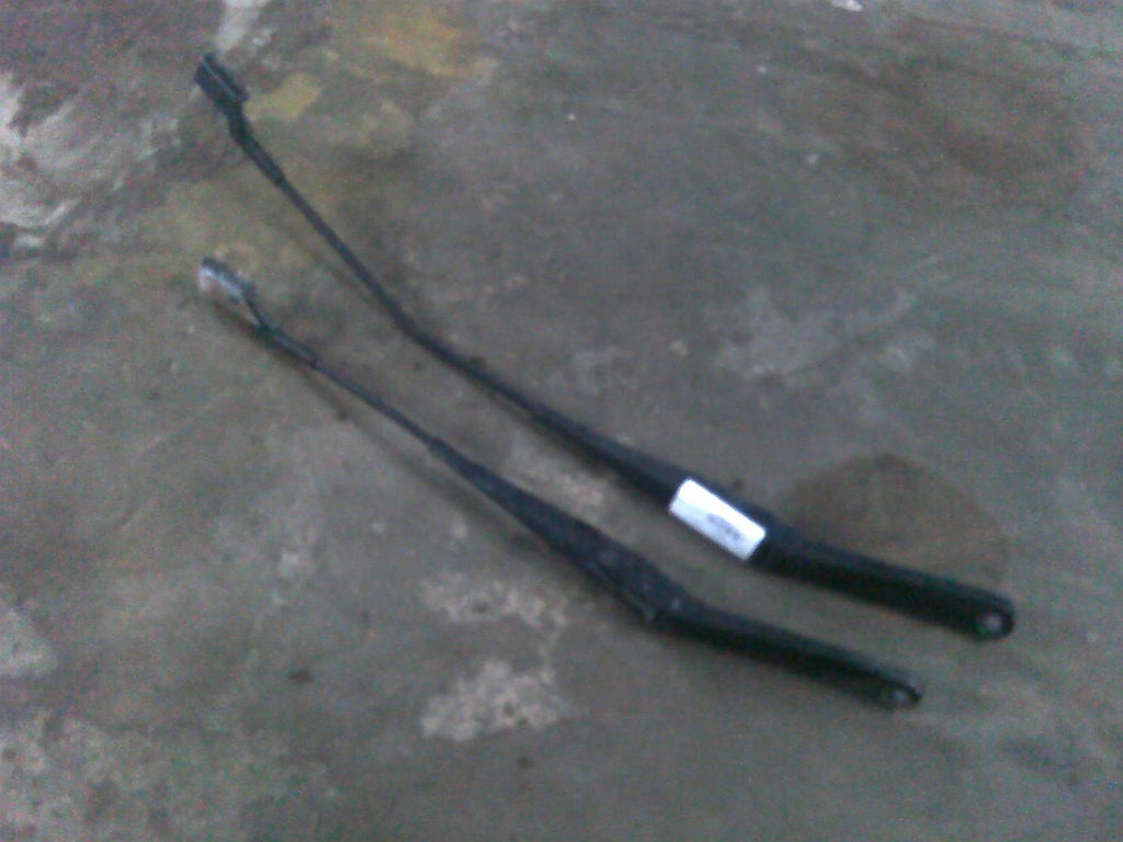 brate stergator parbriz Ford Fiesta, an 2010