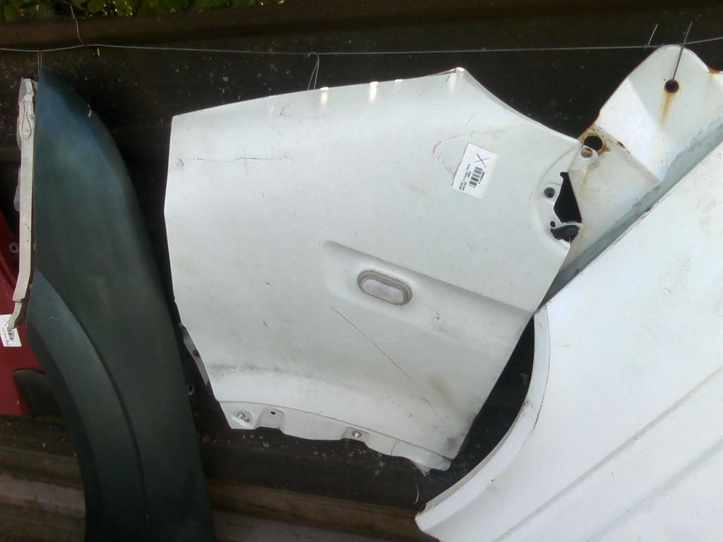 aripa stanga fata Renault Master