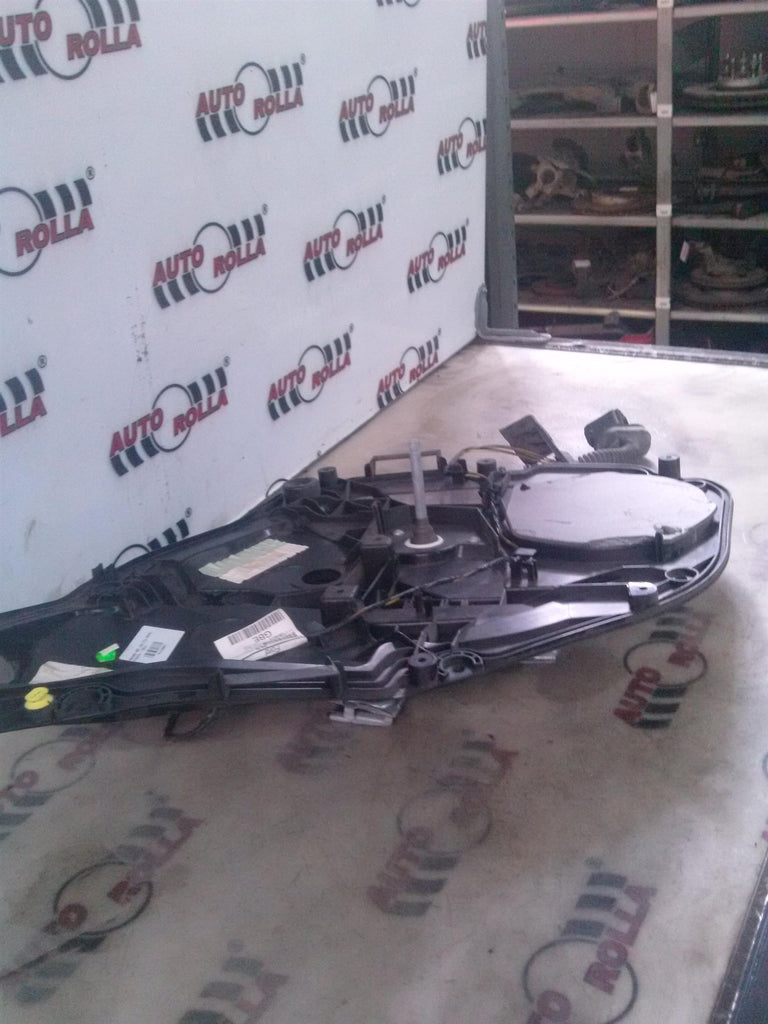 macara mecanica usa stanga spate Ford Fiesta, an 2011