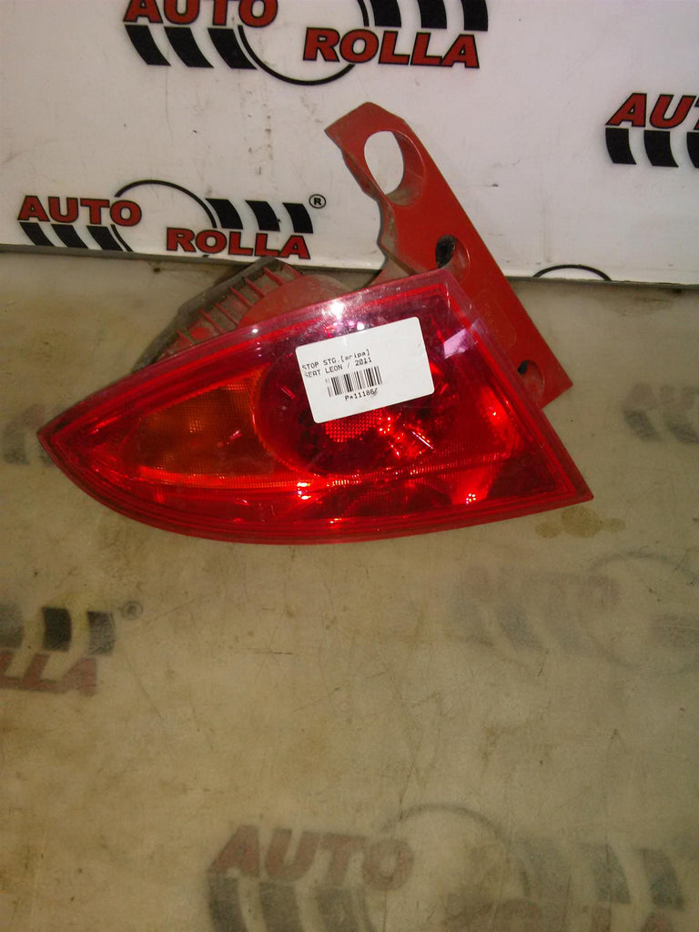 stop stanga aripa Seat Leon, an 2011