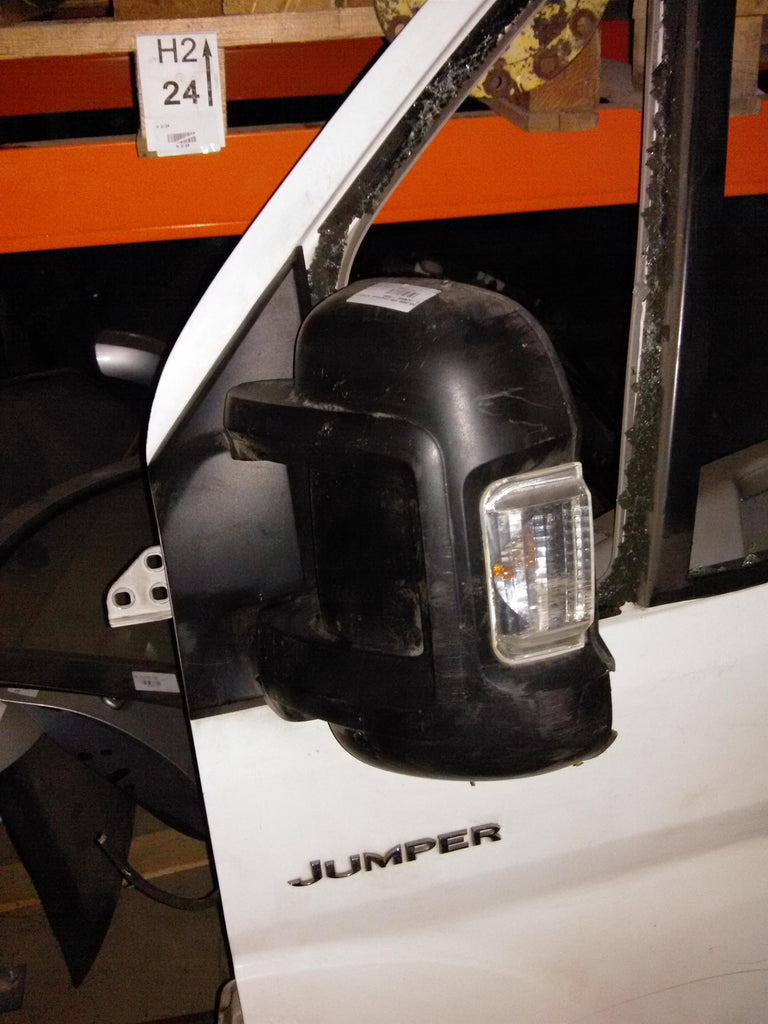 oglinda stanga carcasa crapata Citroen Jumper, an 2009