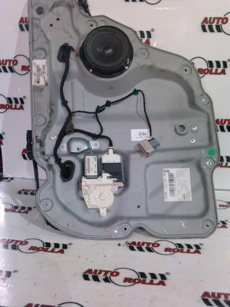macara electrica usa dreapta spate Volkswagen Touran, an 2006