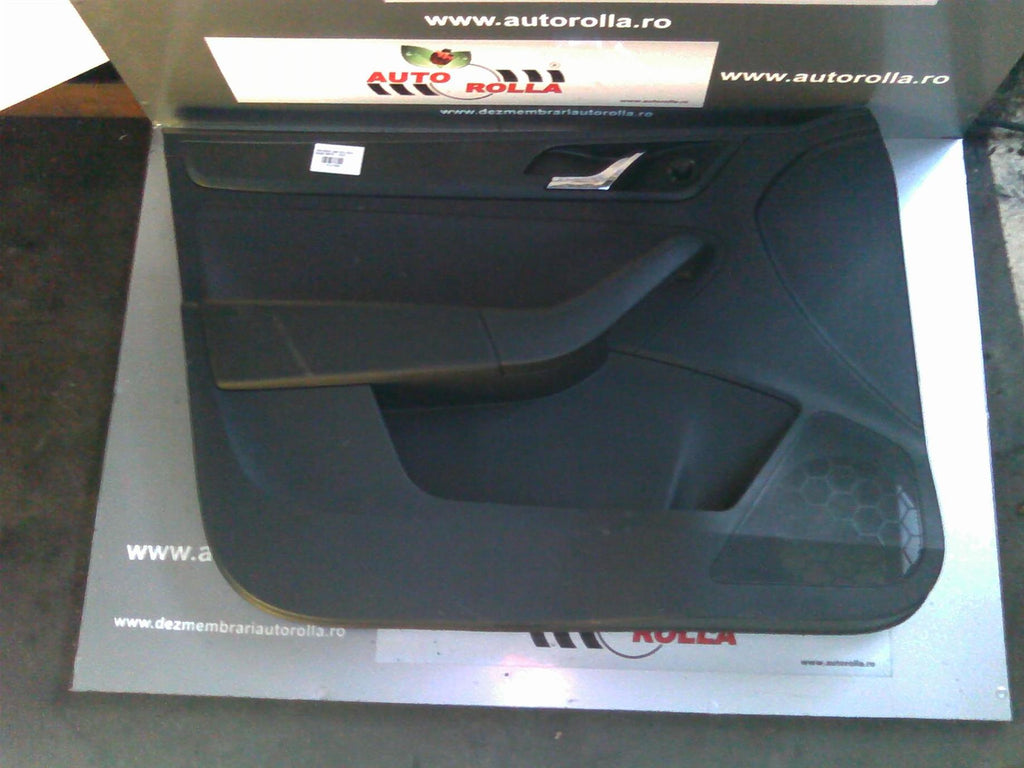 tapiterie usa stanga fata Skoda Rapid, an 2014
