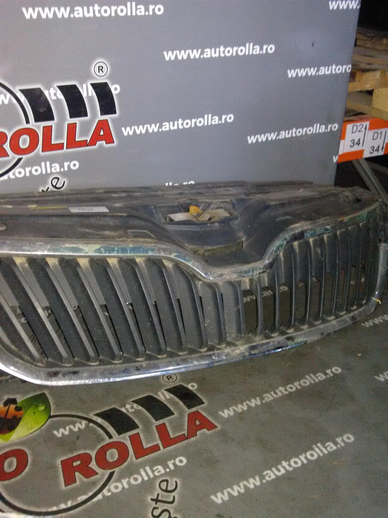 masca fata si incuietoare capota Skoda Rapid, an 2014