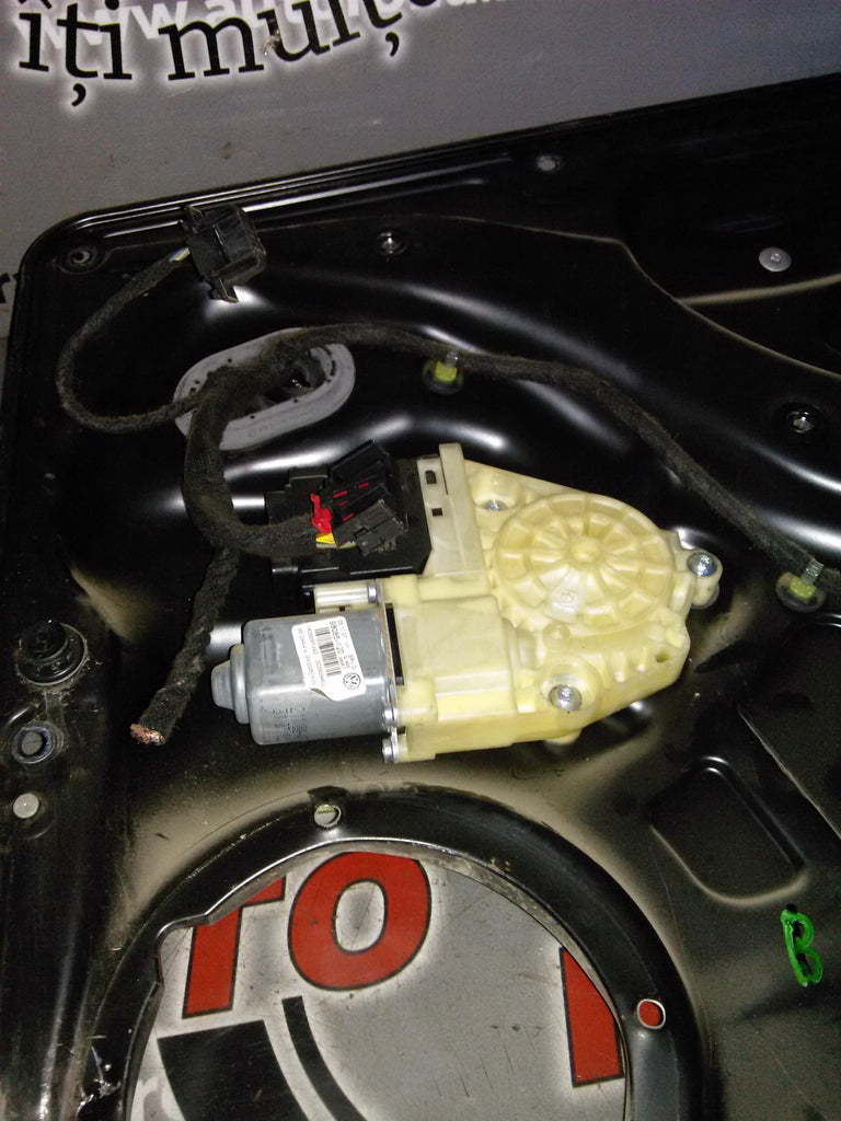 macara electrica usa dreapta spate Volkswagen Passat B6