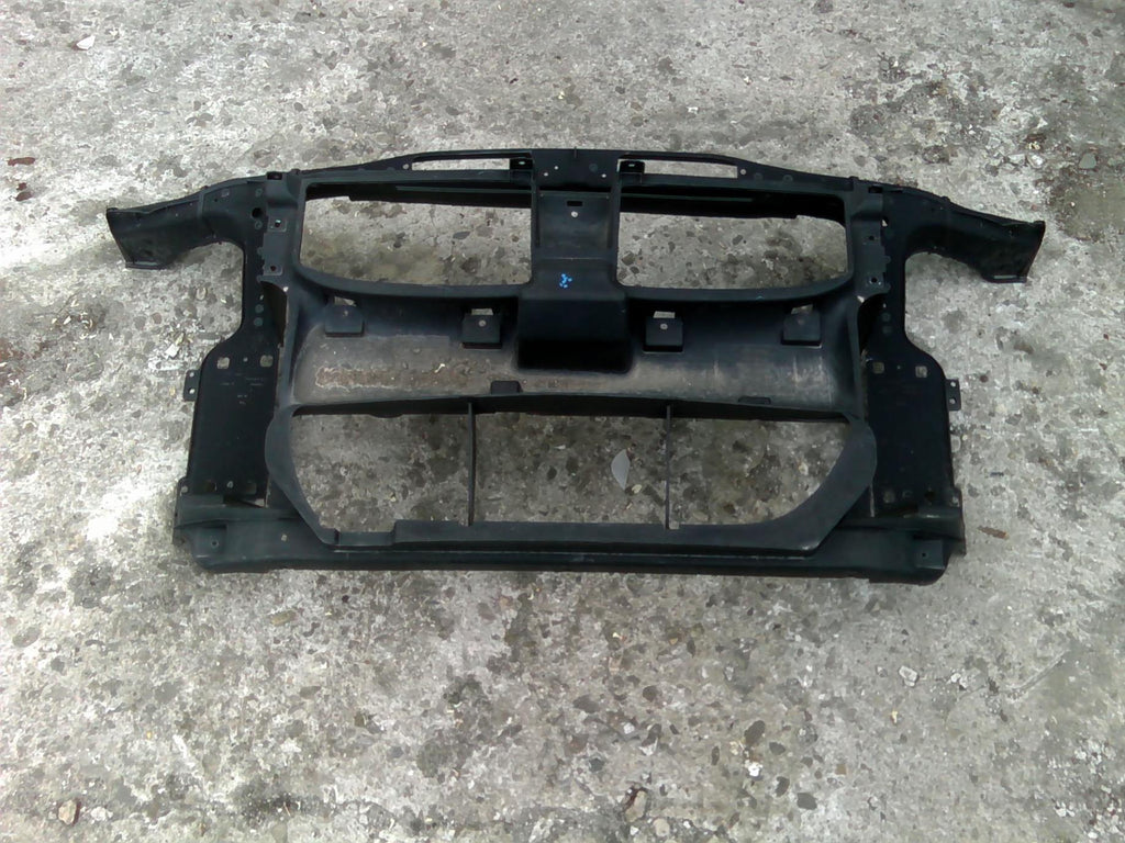 tragar fata BMW E90