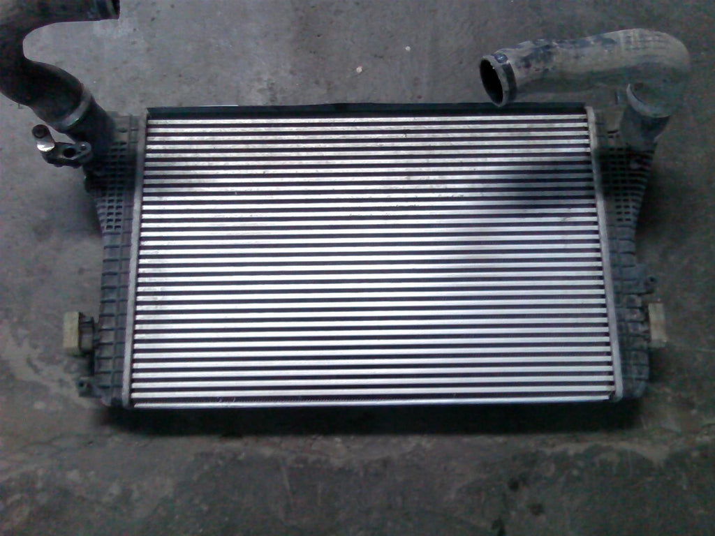 radiator intercooler Skoda Superb 2.0TDI, an 2010