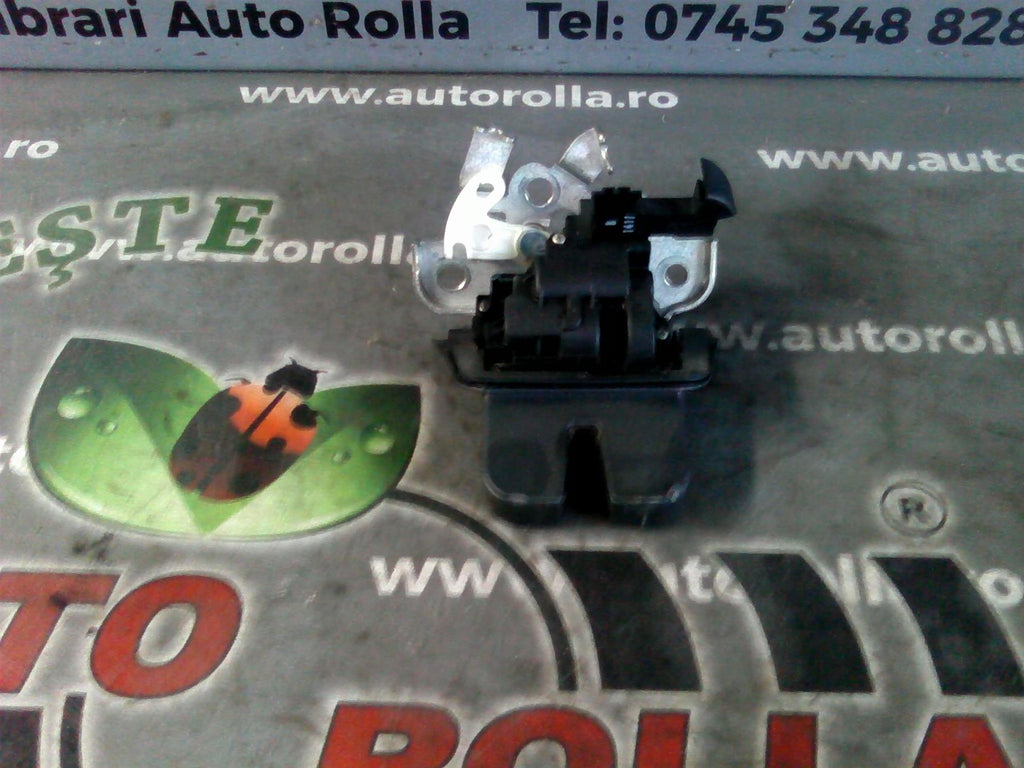 incuietoare haion break Audi A4, an 2010