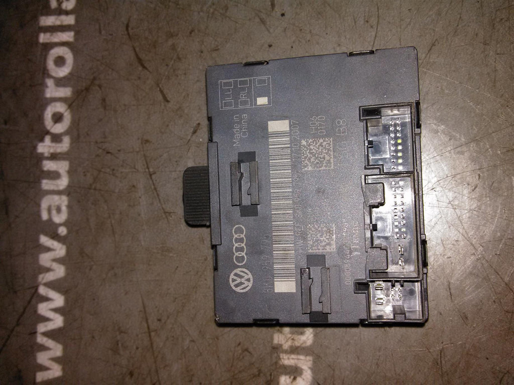 Modul control usa stanga spate Audi A4 an 2009