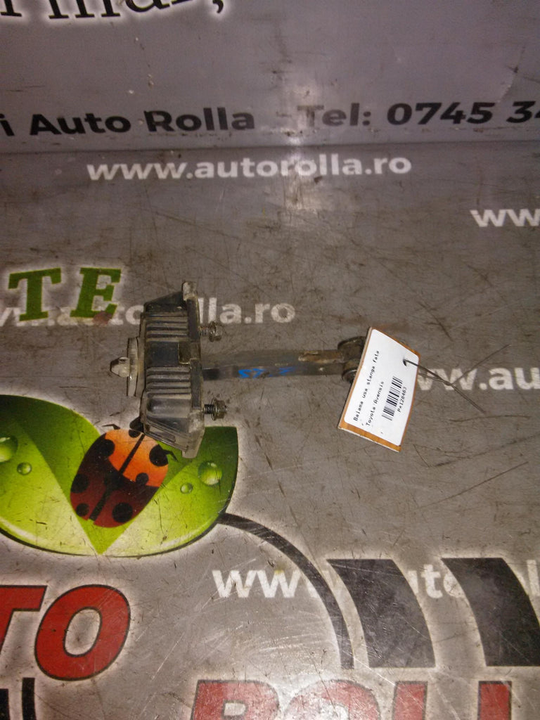 Balama usa stanga fata Toyota Avensis