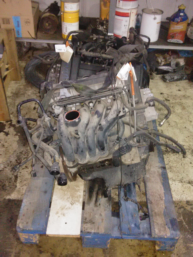 Injectoare set Volkswagen Golf V 1.4s an 2008