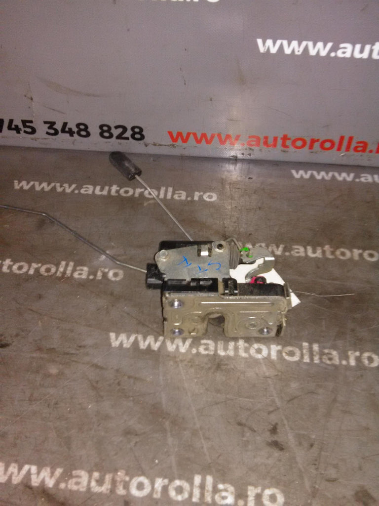 Cremaliera stanga fata Dacia Logan an 2006