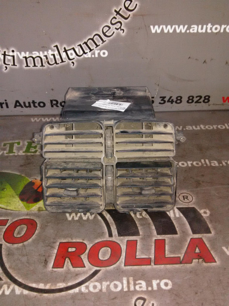 Grila aerisire centrala bord Mercedes Vito an 2003