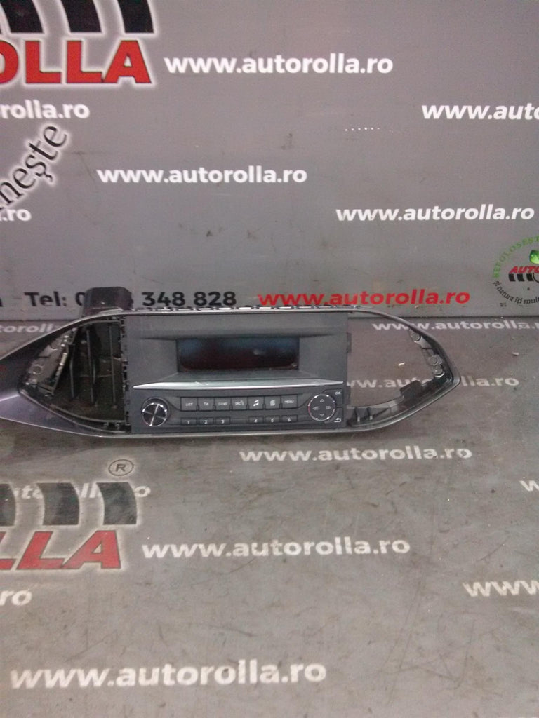 Radio CD cu display Peugeot 308 an 2015