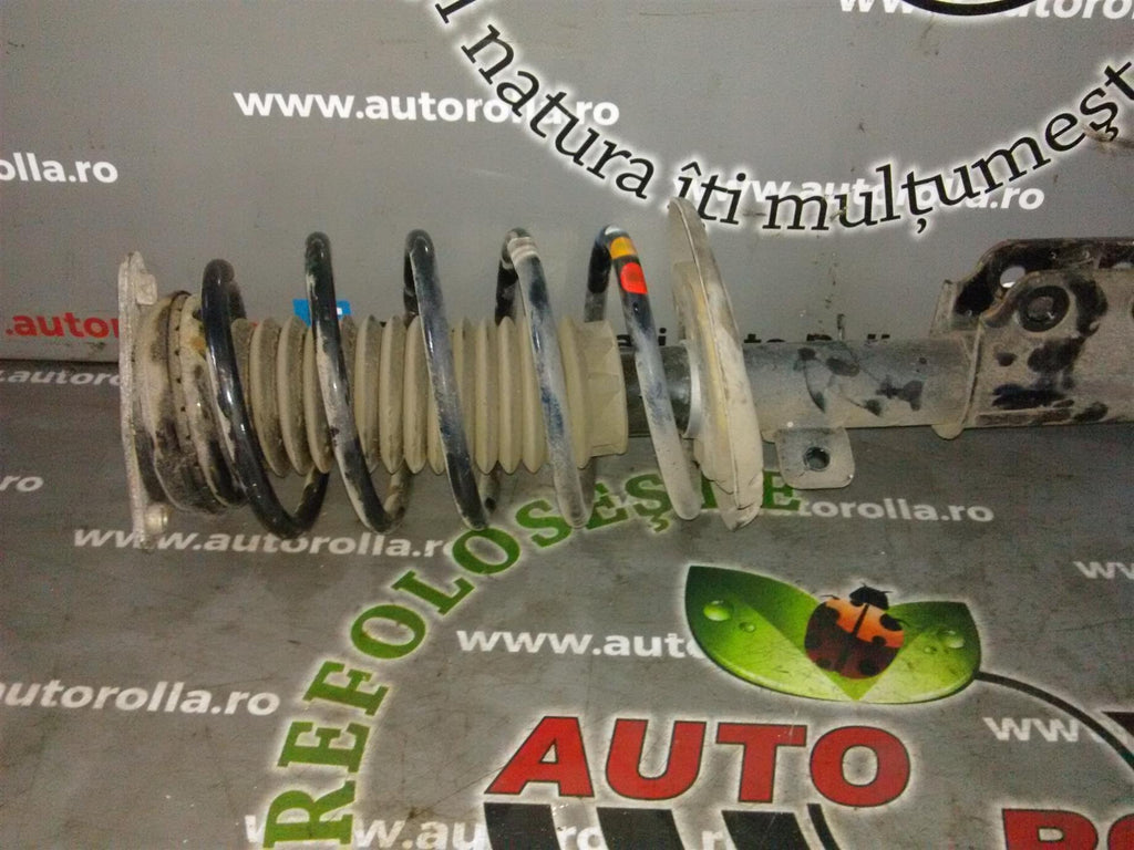 Amortizor stanga fata complet Peugeot 308 1.6 HDI an 2015