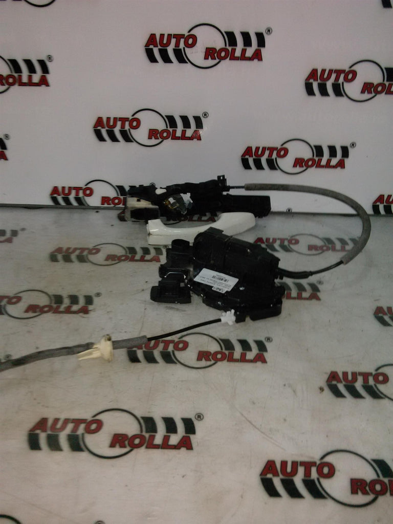 Cremaliera dreapta fata + maner exterior Volkswagen Tiguan an 2017