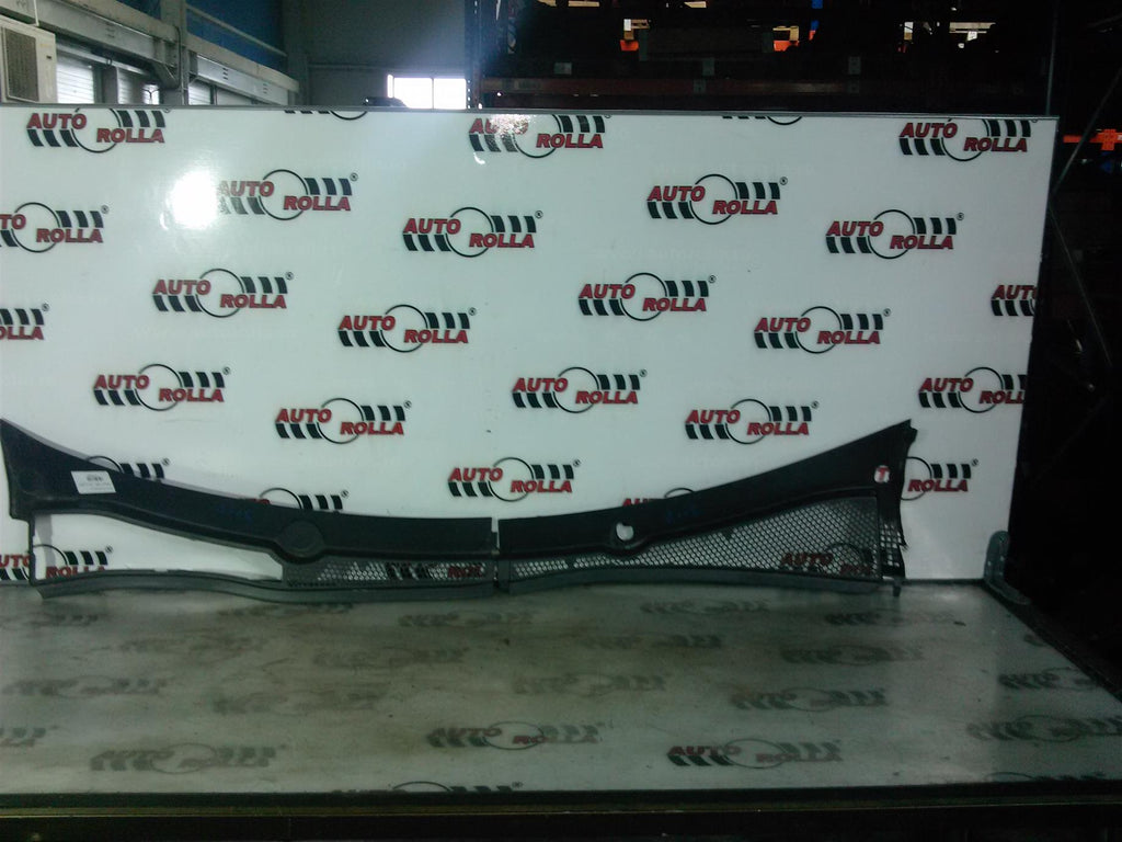 Grila stergatoare Peugeot 2008 1.2S,an 2018