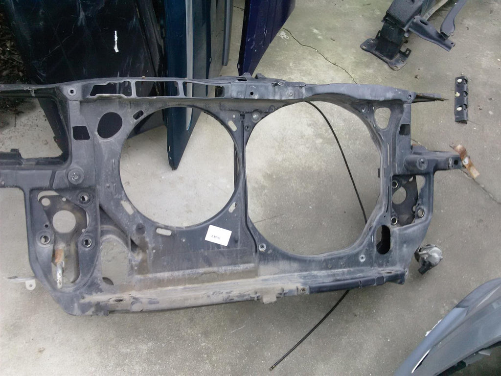 Trager Volkswagen Passat an 2003 2.0i