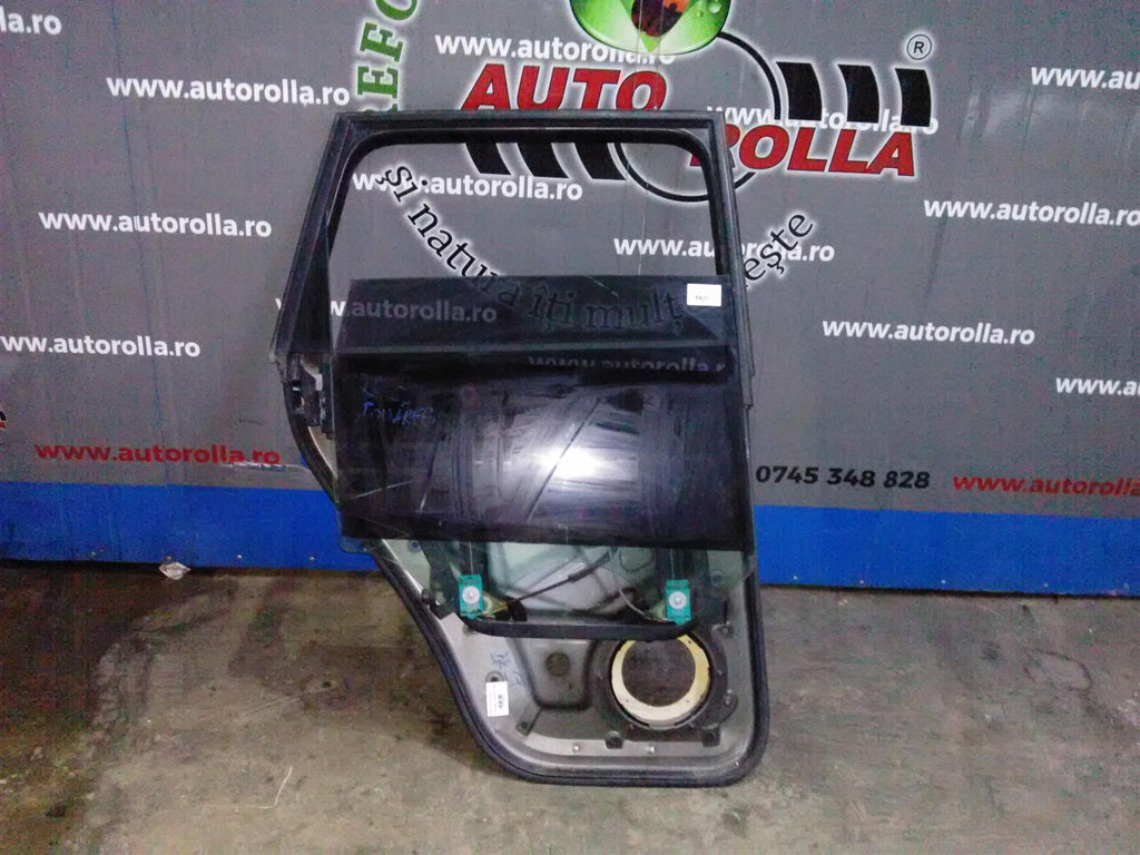Geam dreapta spate Volkswagen Touareg an 2004