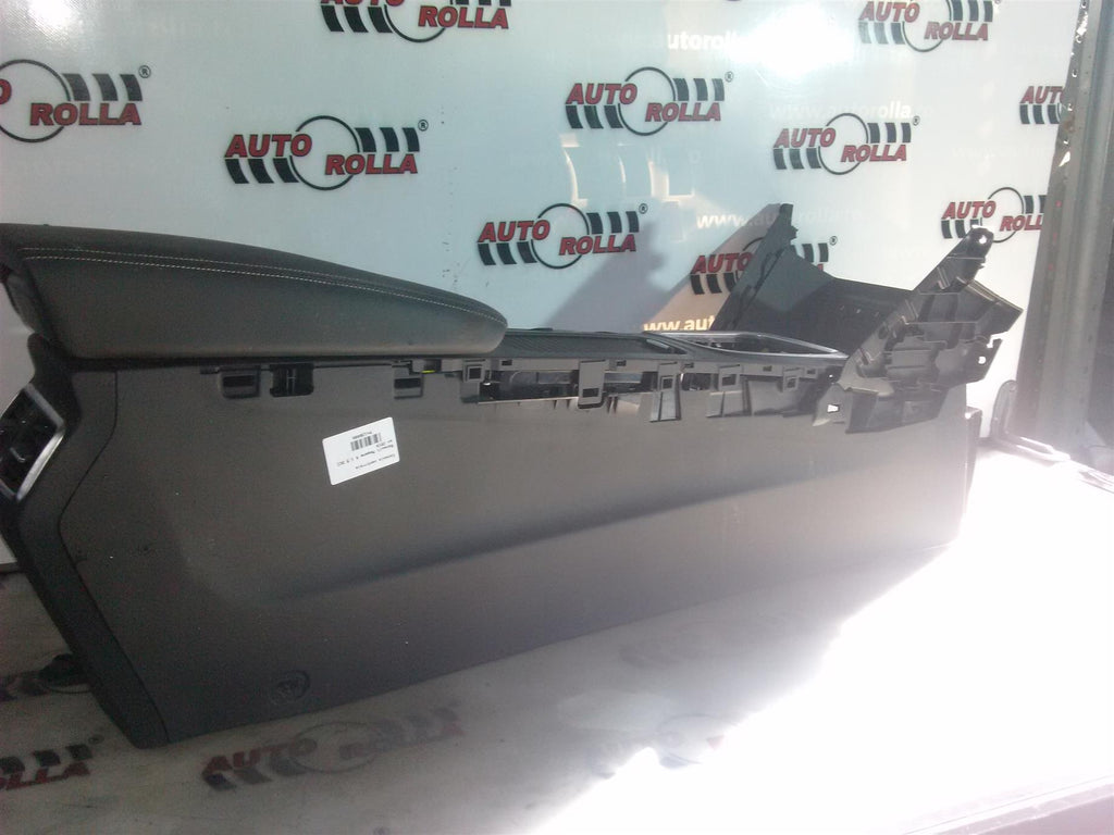 Consola centrrala Renault Megane 4 1.5 DCI an 2016
