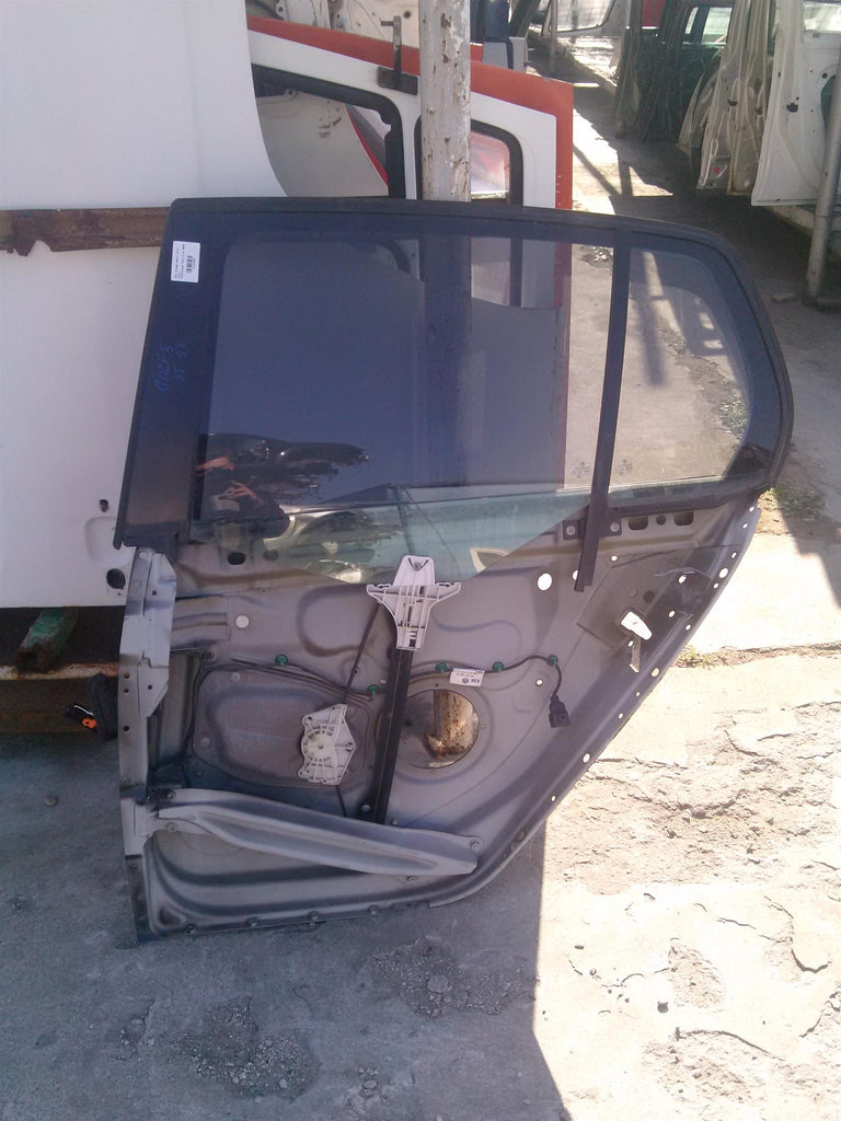 Usa stanga spate (fara fata) Volkswagen Golf 5 an 2005