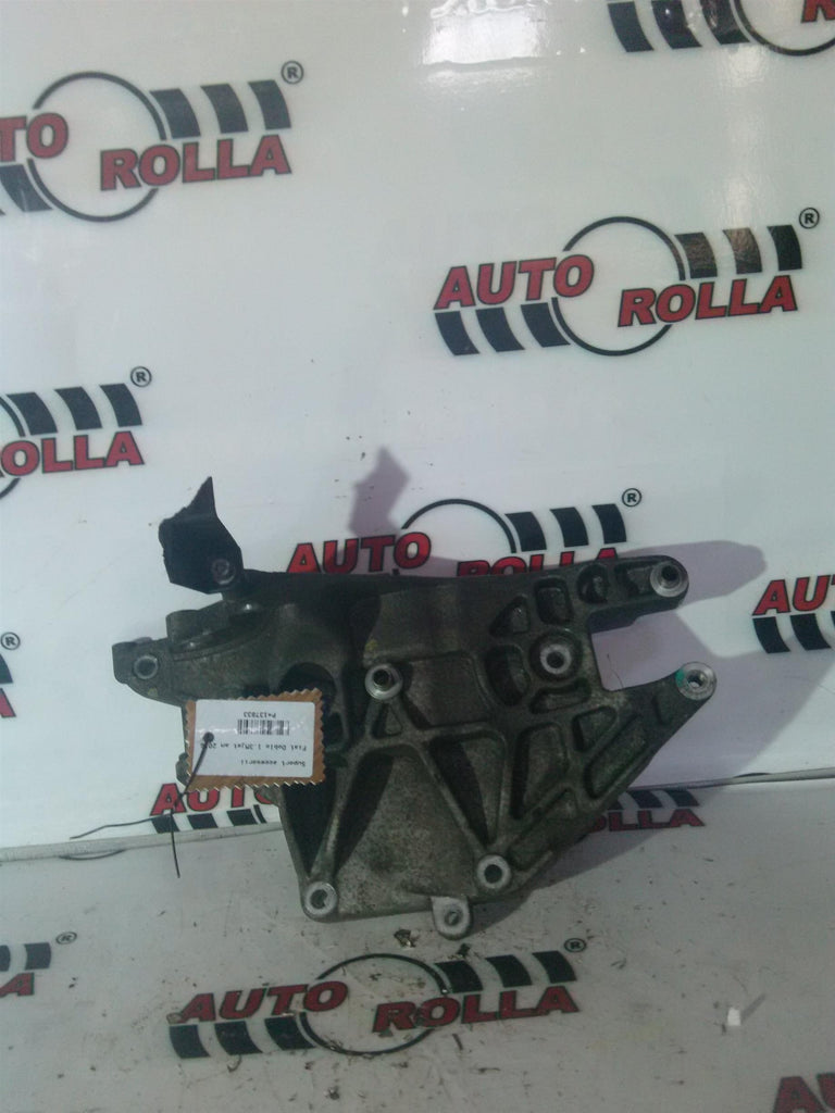 Suport accesorii Fiat Doblo 1.3Mjet an 2016