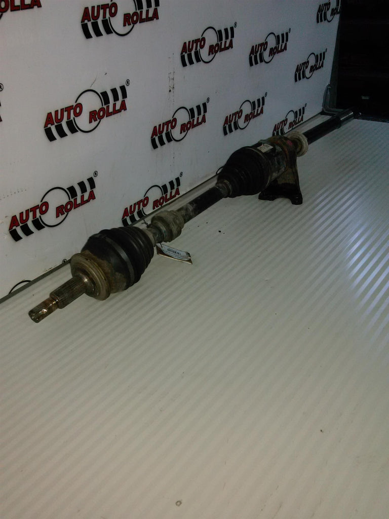 Planetara dreapta fata Toyota Rav 4 2.2D an 2015