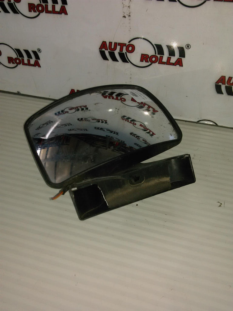 Oglinda dreapta bordura (prinderi rupte) Iveco Stralis E6 an 2015
