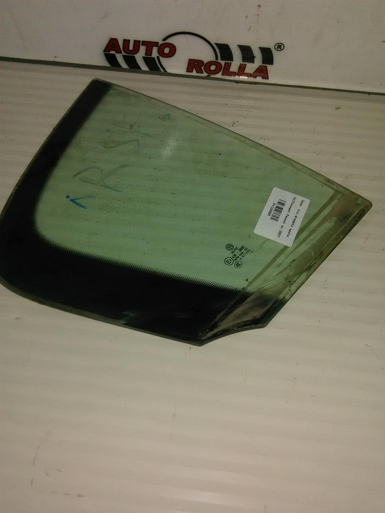 Geam  mic dreapta spate Volkswagen Passat an 2007