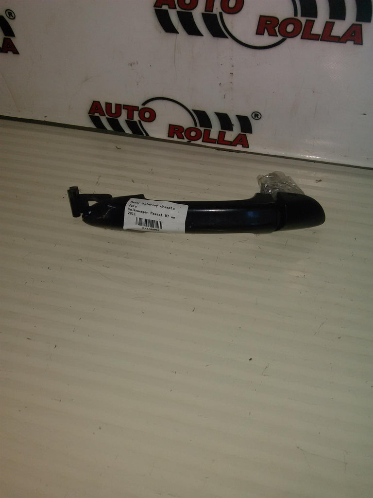 Maner exterior dreapta fata Volkswagen Passat B7 an 2011
