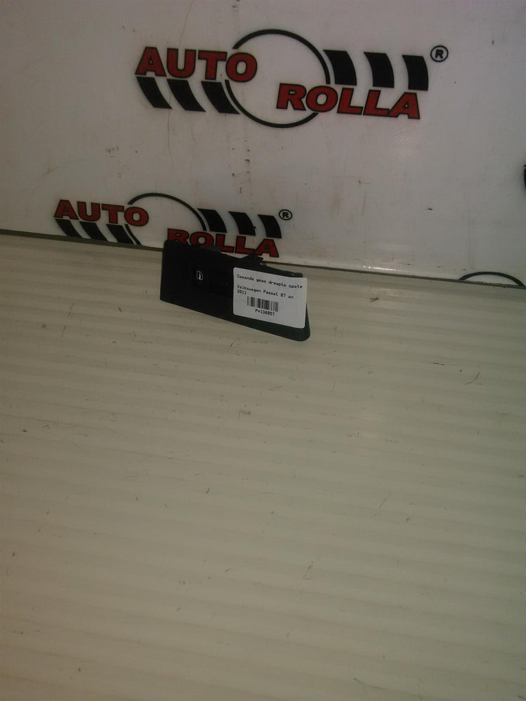 Comanda geam dreapta spate Volkswagen Passat B7 an 2011