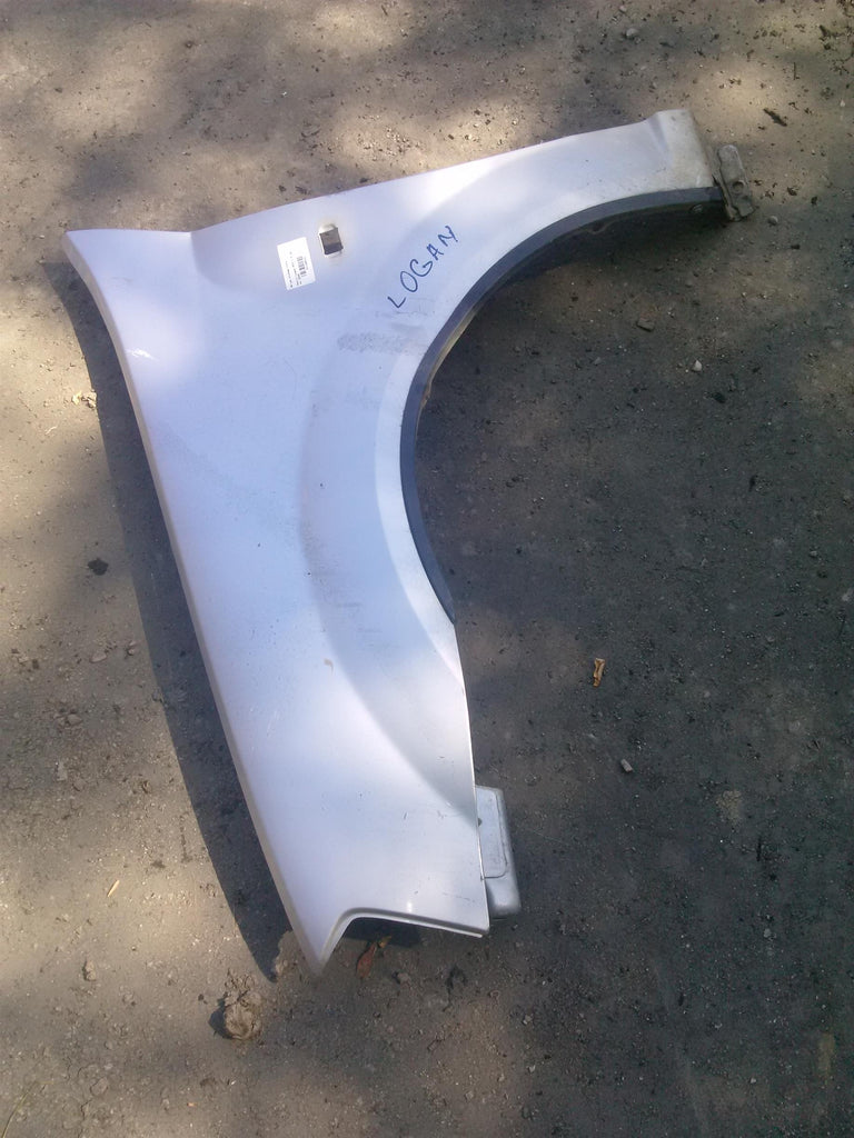 Aripa stanga fata Dacia Logan MCV 1.5 dci, an 2008