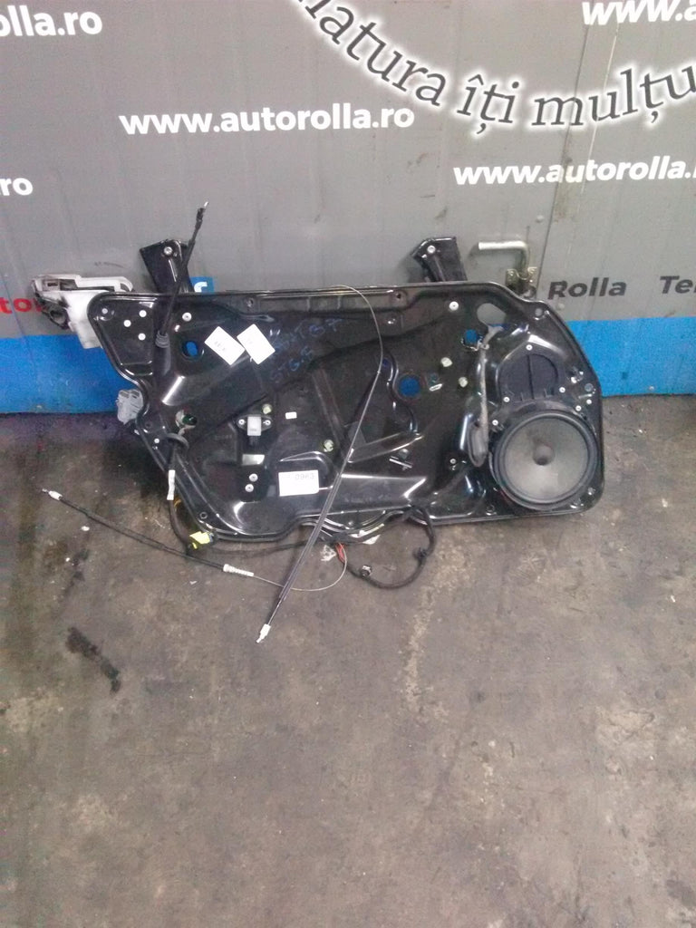 Macara geam usa stanga fata Volkswagen Passat B7 2.0TDI, an 2011