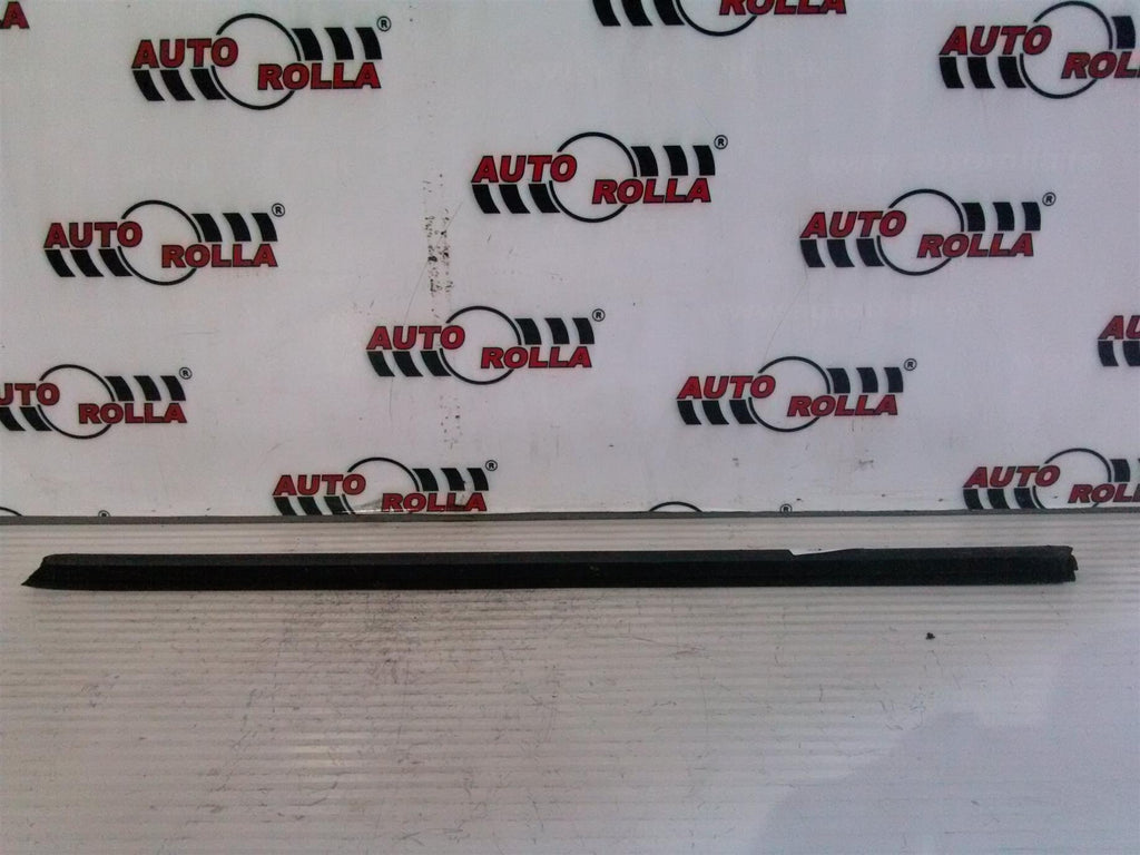 Cheder geam usa stanga fata Volkswagen Passat B7 2.0TDI, an 2011