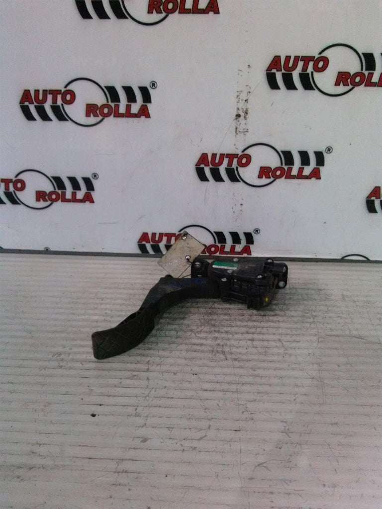 Pedala acceleratie Skoda Fabia 1.6 d, an 2011, CAYA