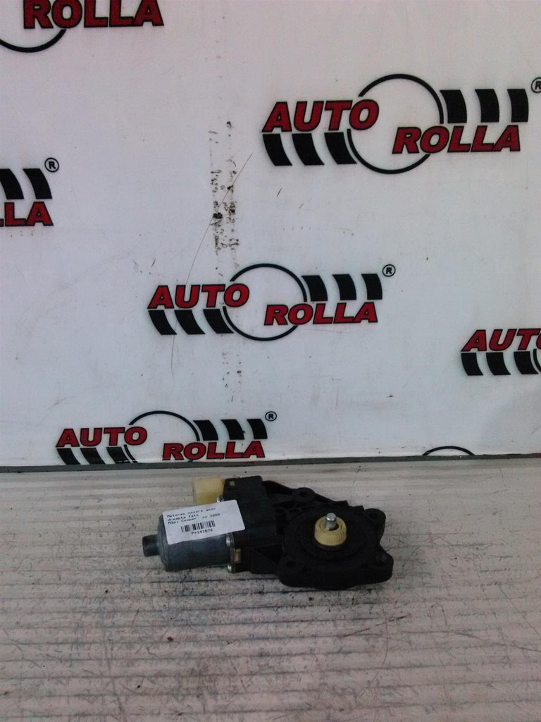 Motoras macara geam dreapta fata MIni Cooper, an 2006