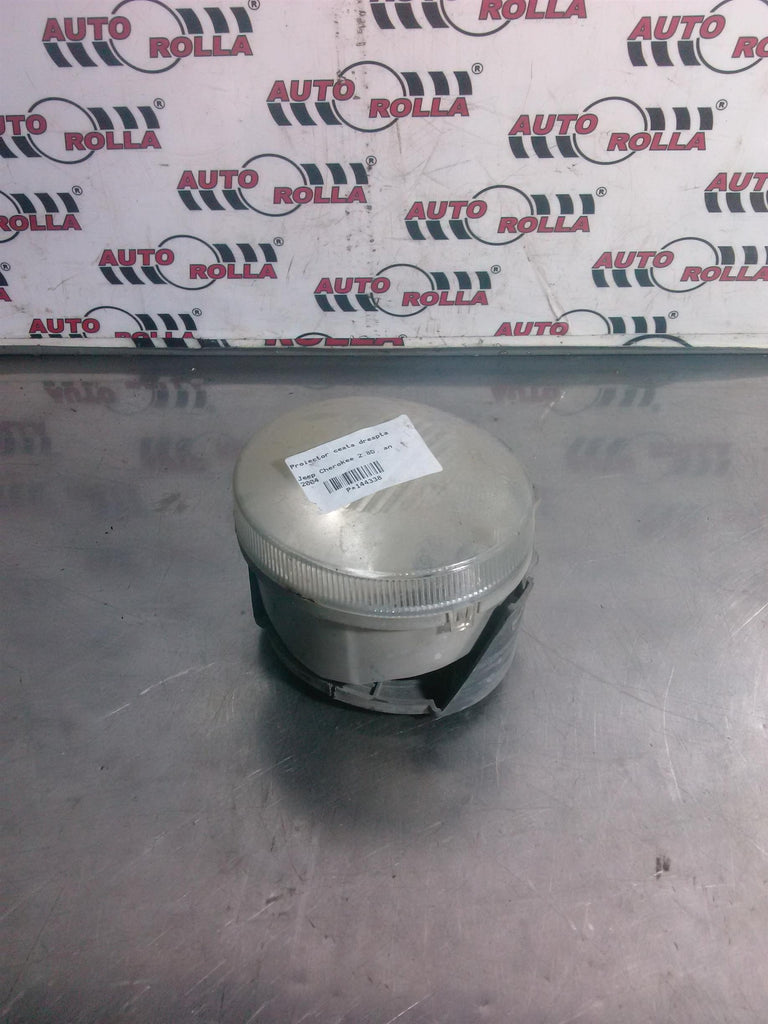 Proiector ceata dreapta Jeep Cherokee 2.8D, an 2004