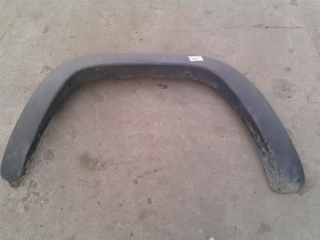 Ornament aripa stanga fata Jeep Cherokee 2.8D, an 2004