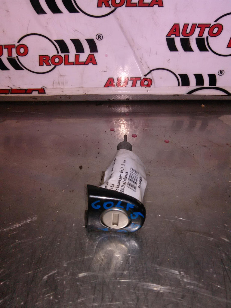 Incuietoare usa stanga fata Volkswagen Golf 5 an 2007hatchback