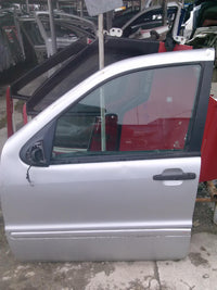 Usa stanga fata Mercedes ML270CDI an 2003