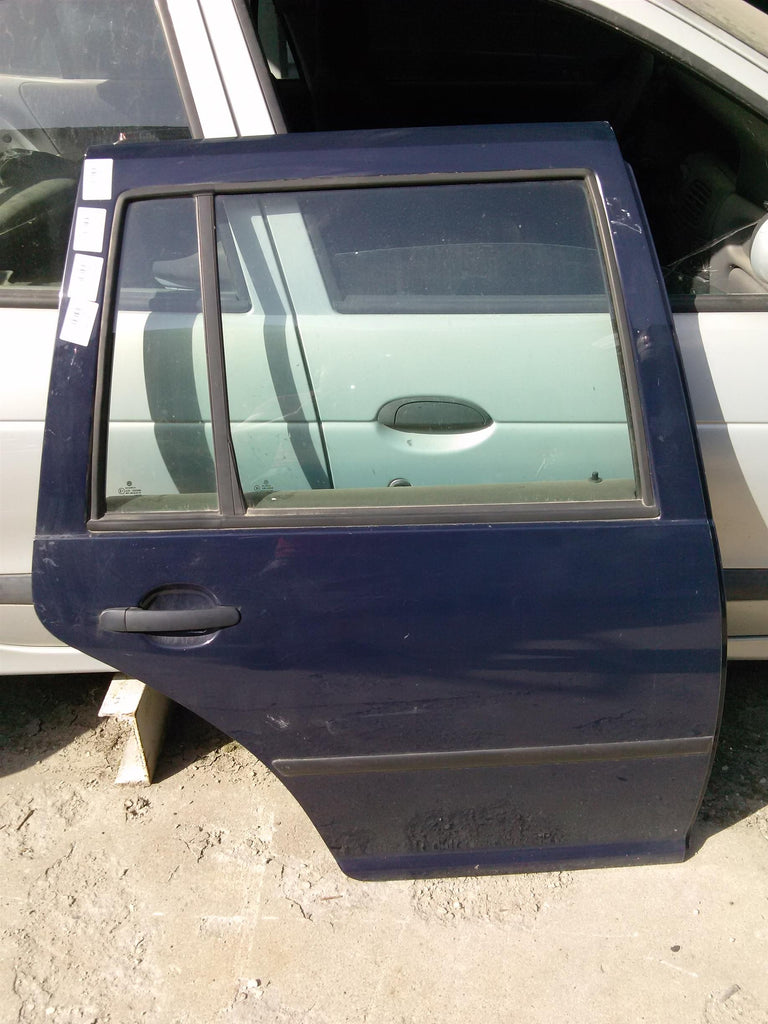 Geam dreapta spate Volkswagen Golf 4 an 2003( break)