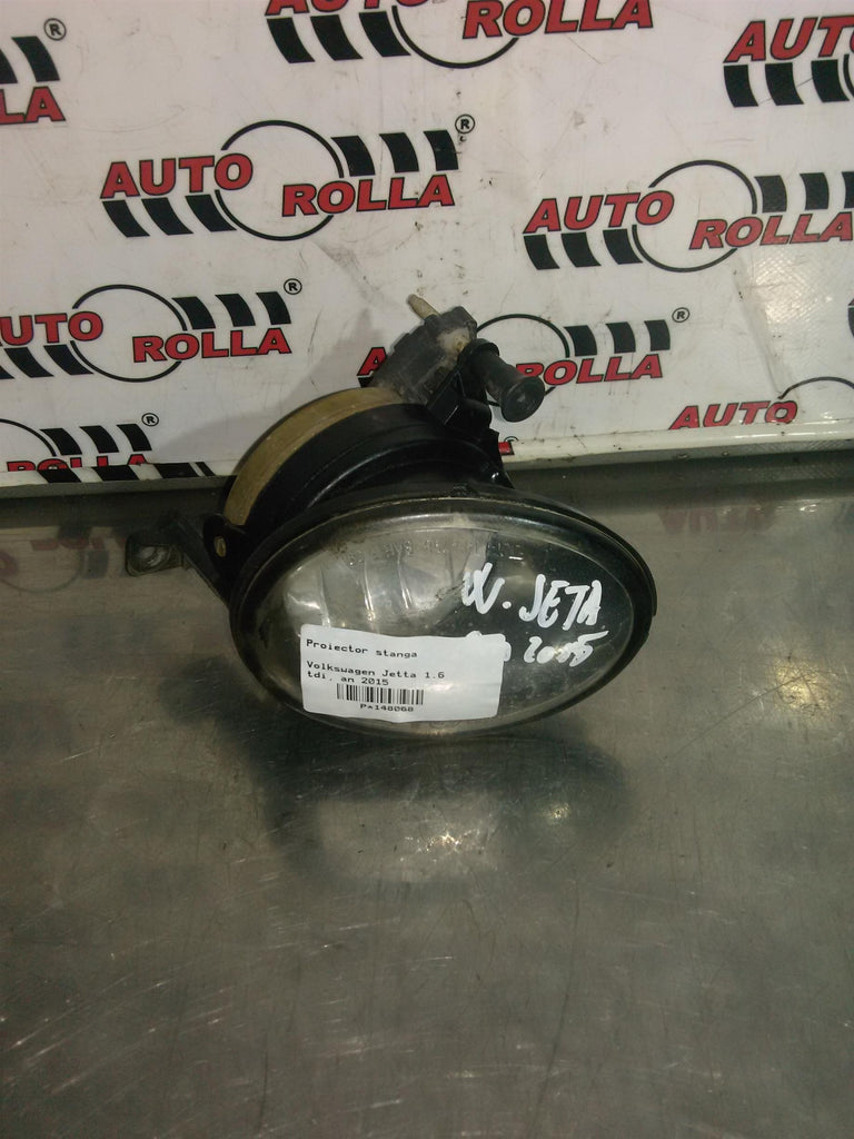 Proiector stanga Volkswagen Jetta 1.6 tdi, an 2015
